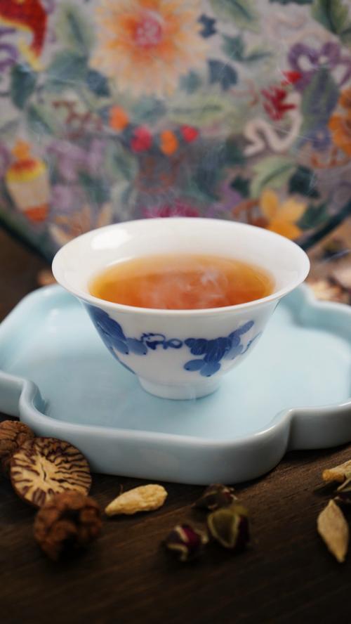 一杯在手，岁月静好 养生茶里的时光哲学